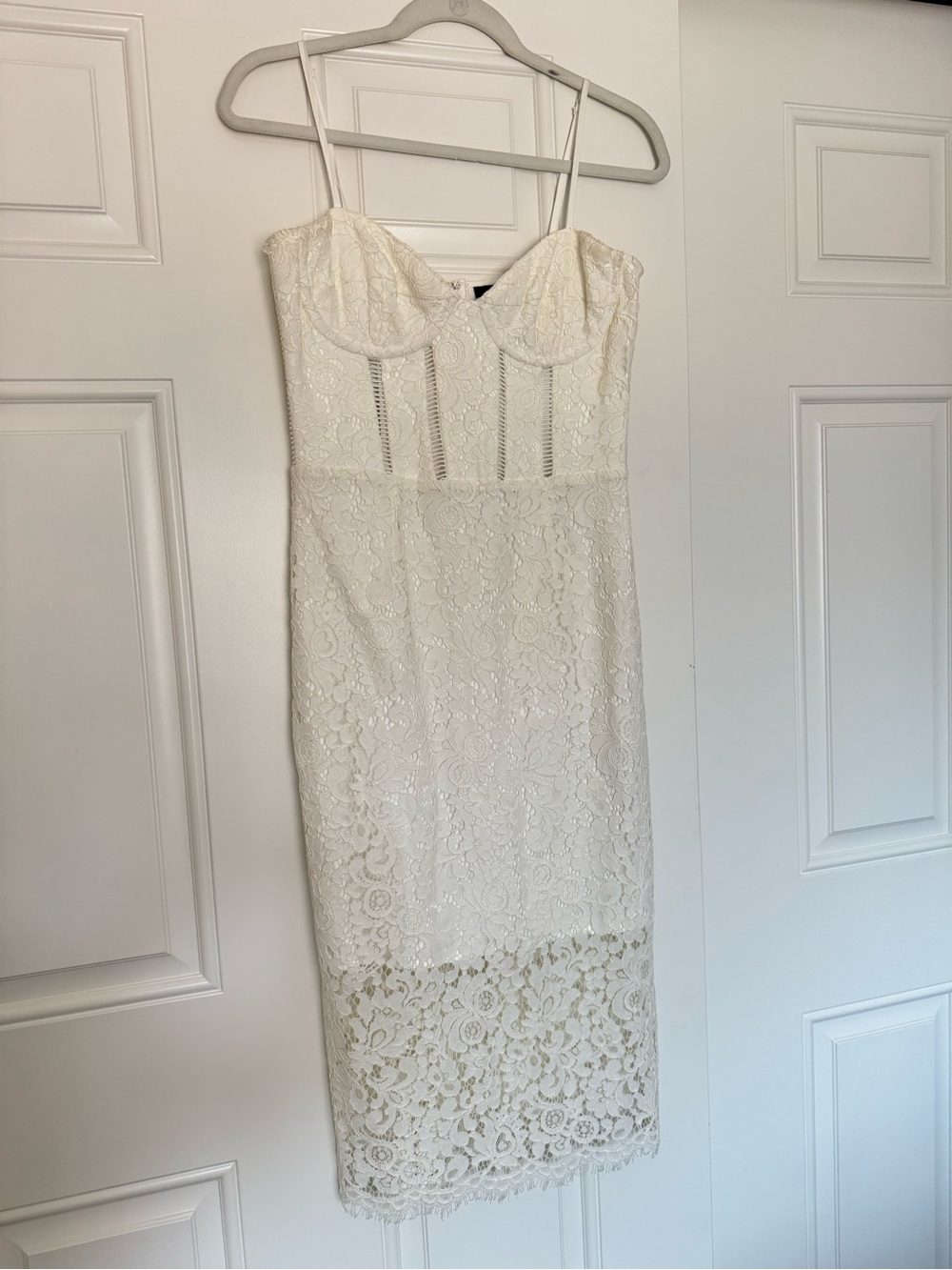 Bardot White Brielle Lace Midi Dress - Picture 3 of 11
